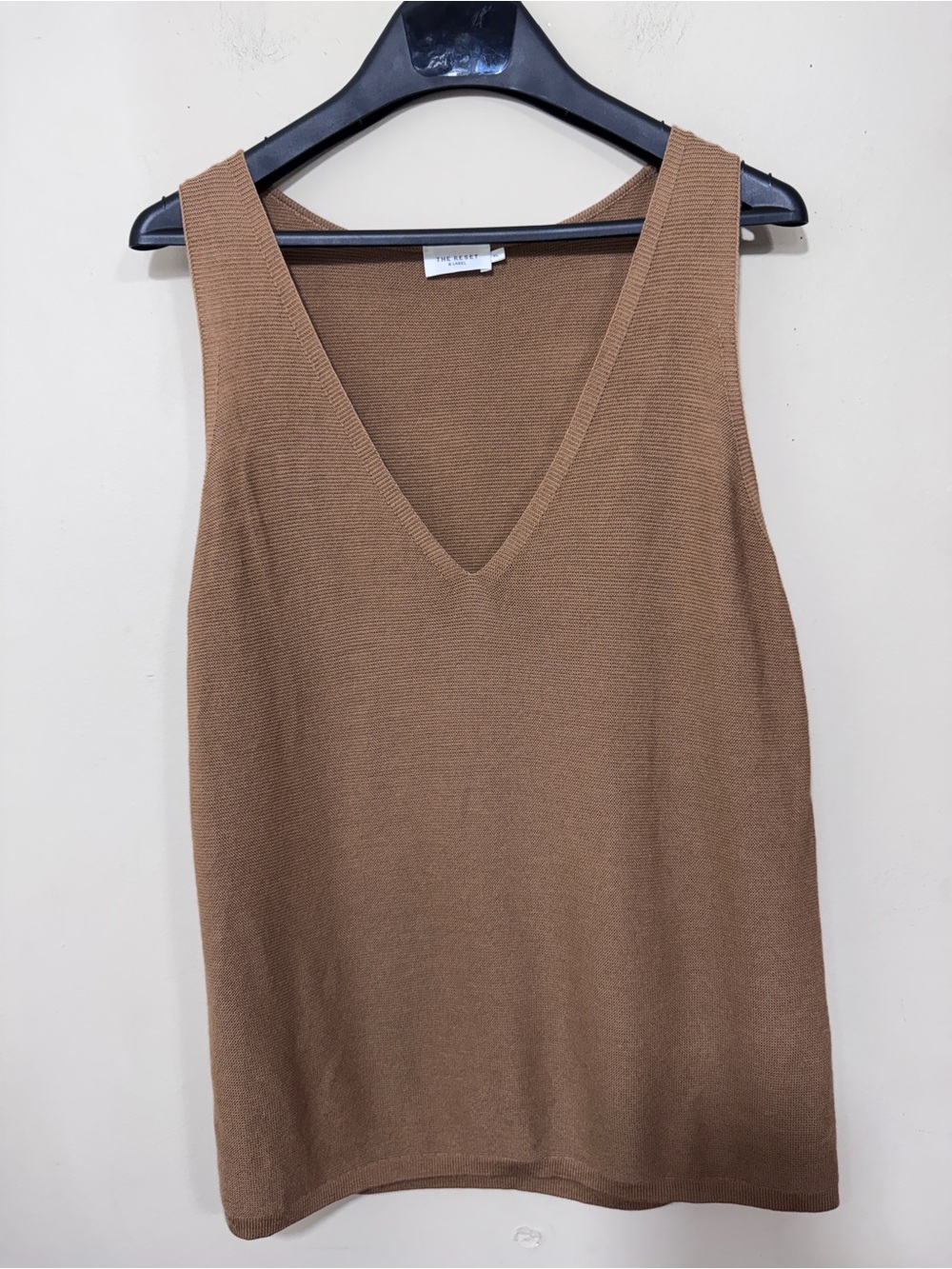 The Reset R Label Wool Sweater V-Neck Tank Top Fawn size XL Minimalist Classic
